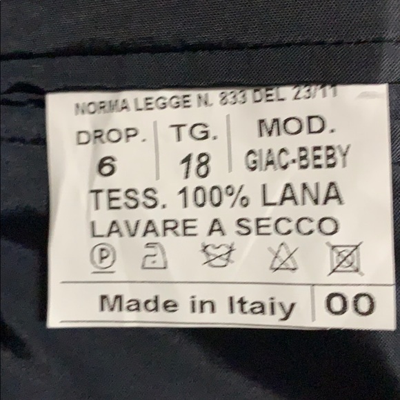 Boys Sergio Cerruti 2 piece suit - Picture 5 of 7